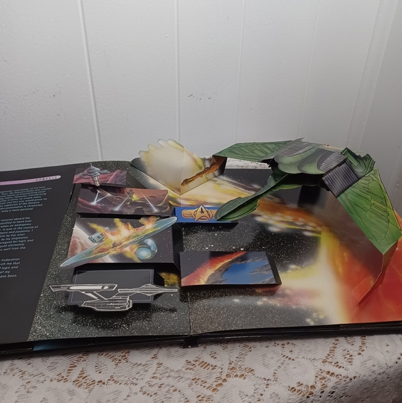 Vintage Star Trek Pop Up Book - Picture 3 of 10